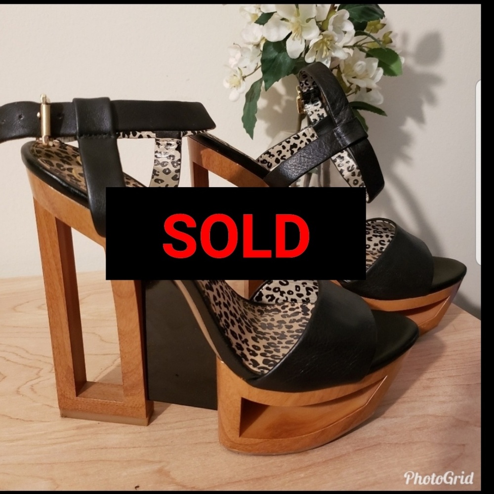 Jessica Simpson wooded platform wedge